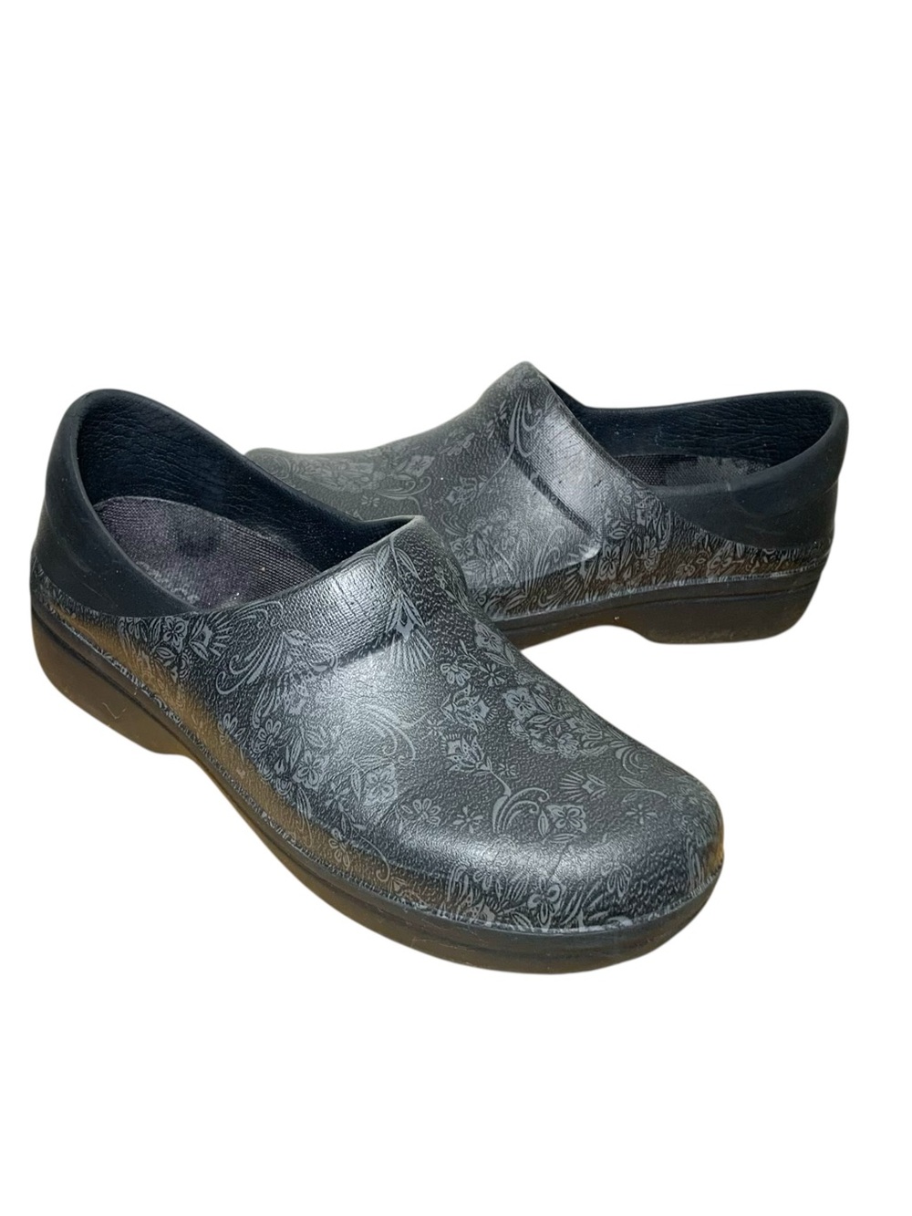 CROCS Neri Pro II Black Floral Slip-On Clogs Sz 7 Waterproof Nurse Garden Shoes